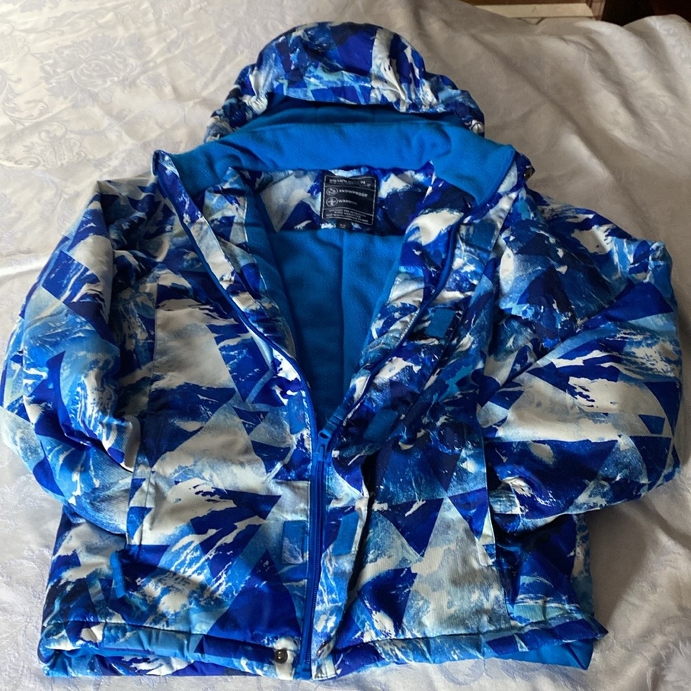 MOUNTAIN WAREHOUSE SNOW/SKI JACKET . BOYS SIZE 12 .